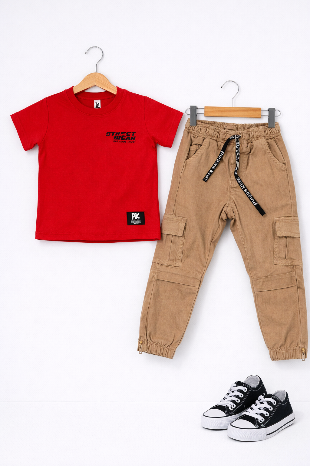 Conjunto Parachute Dril Caqui + Camiseta Estampada