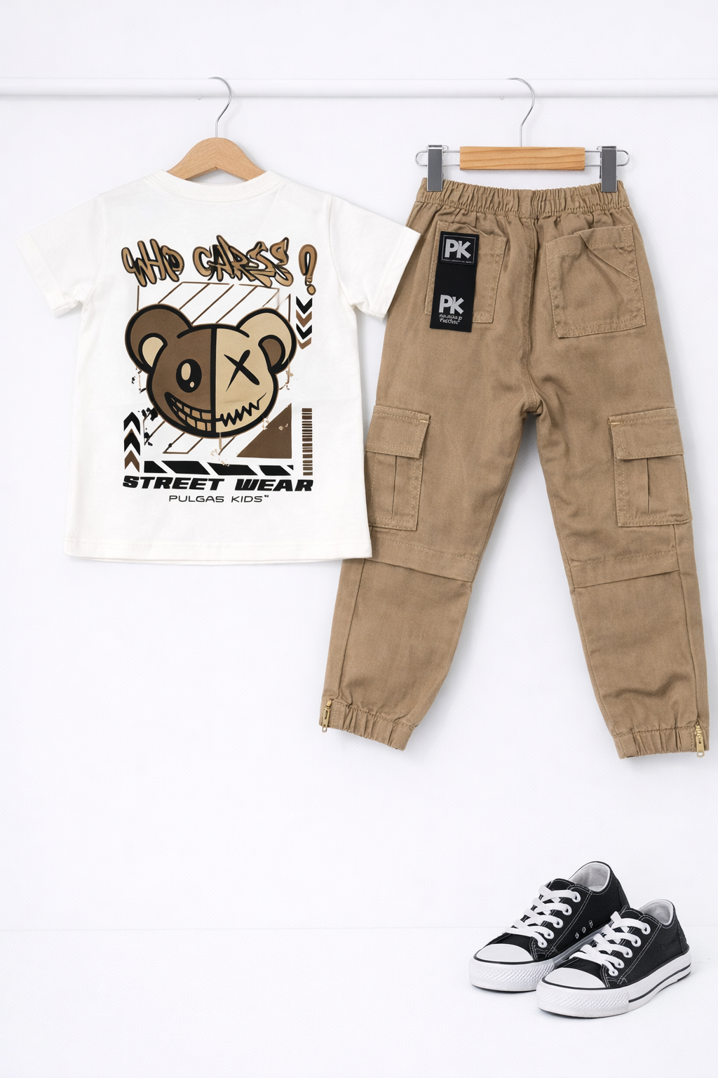 Conjunto Parachute Dril Caqui + Camiseta Estampada
